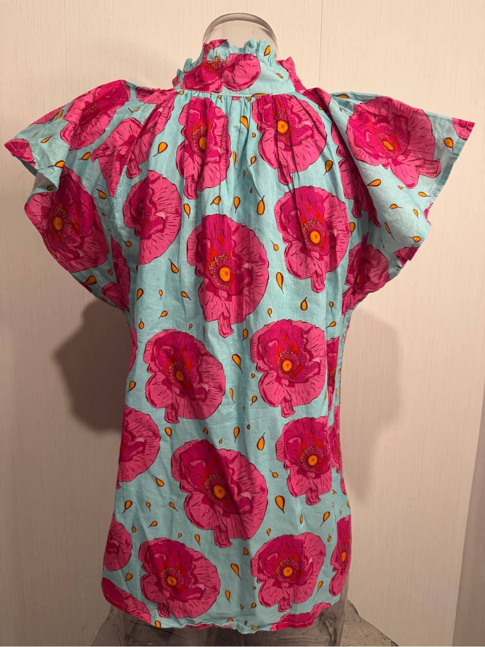 NEW WITH TAGS VICTORIA DUNN BLOUSE. Small. Blue and Pink. Stunning. Retail: $136 - Picture 3 of 5